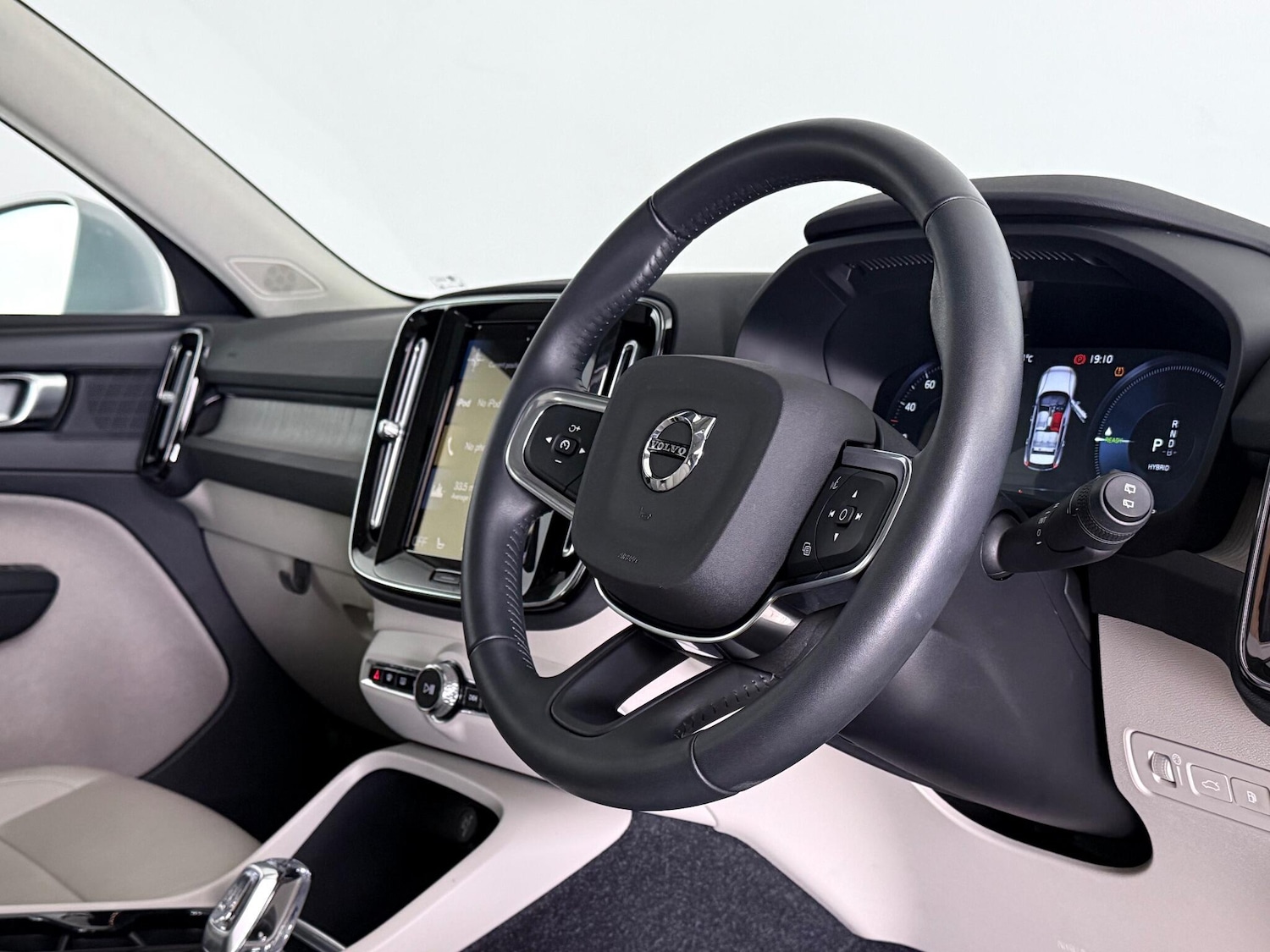 Used Volvo XC40 2020 for sale - 76466854: Photo 24