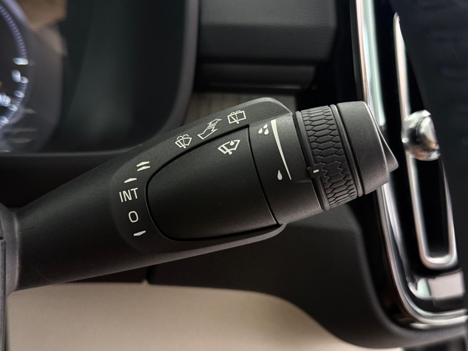 Used Volvo XC40 2020 for sale - 76466854: Photo 29