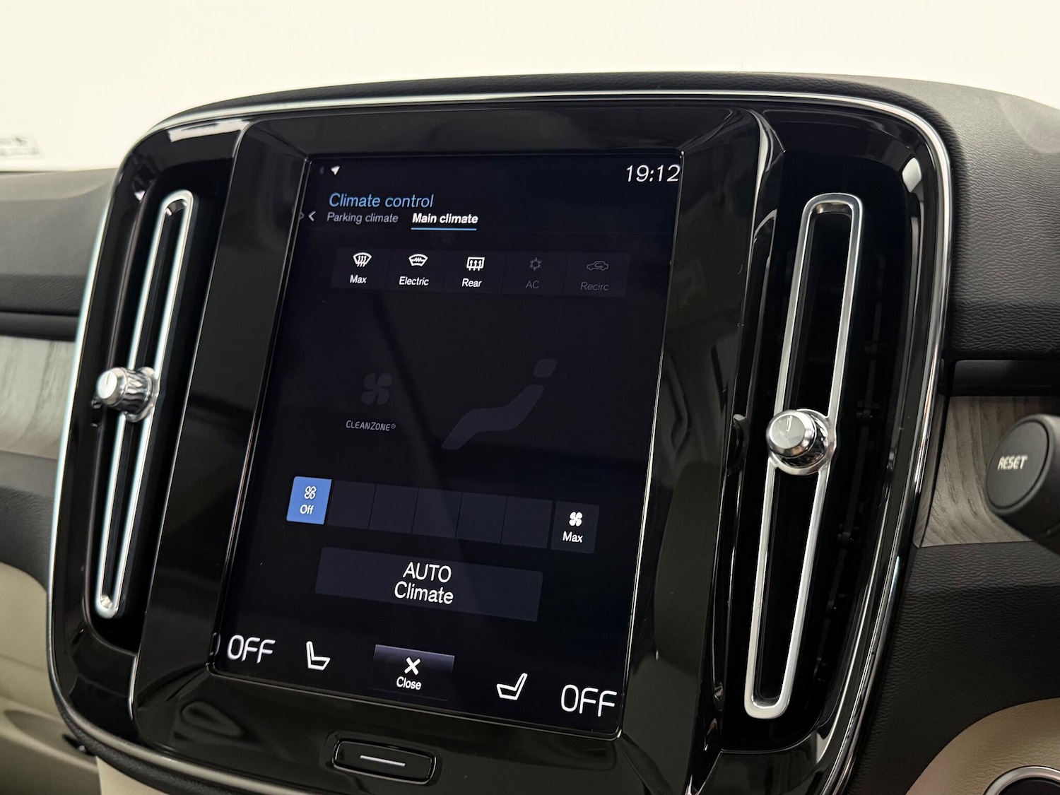 Used Volvo XC40 2020 for sale - 76466854: Photo 34