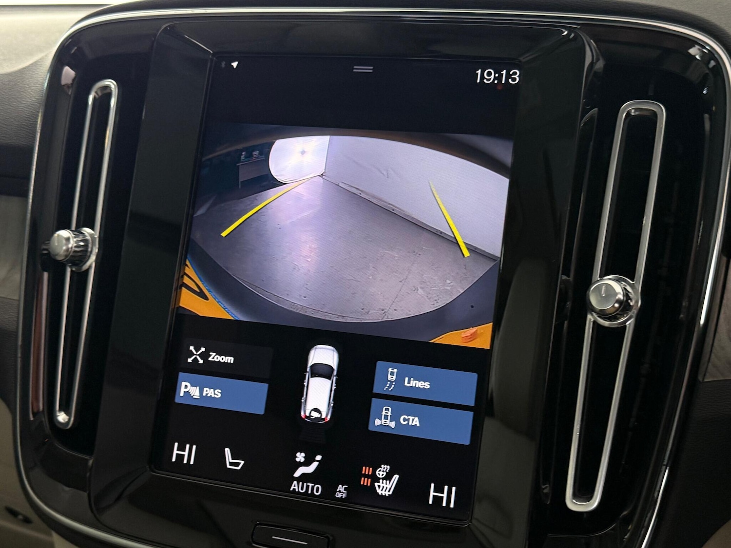 Used Volvo XC40 2020 for sale - 76466854: Photo 37