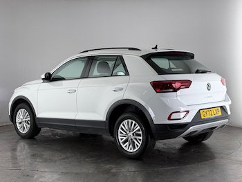Used Volkswagen T-Roc 2022 for sale - 76926609: Photo