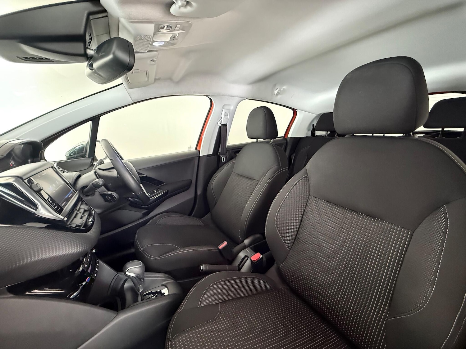 Used Peugeot 208 2018 for sale - 76467362: Photo 18