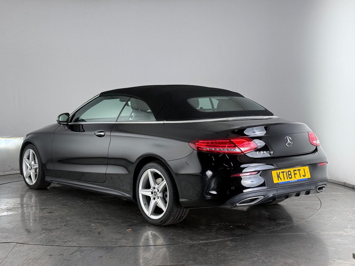 Used Mercedes-Benz C Class 2018 for sale - 77182839: Photo 10