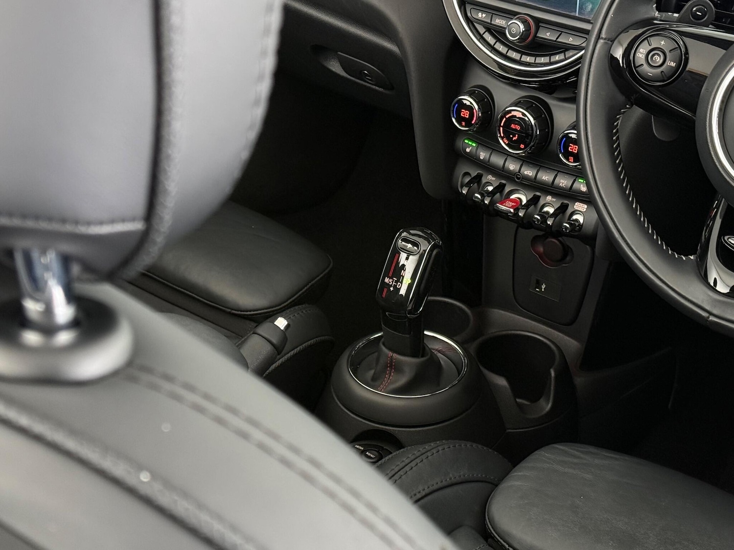 Used MINI Convertible 2020 for sale - 76620531: Photo 15