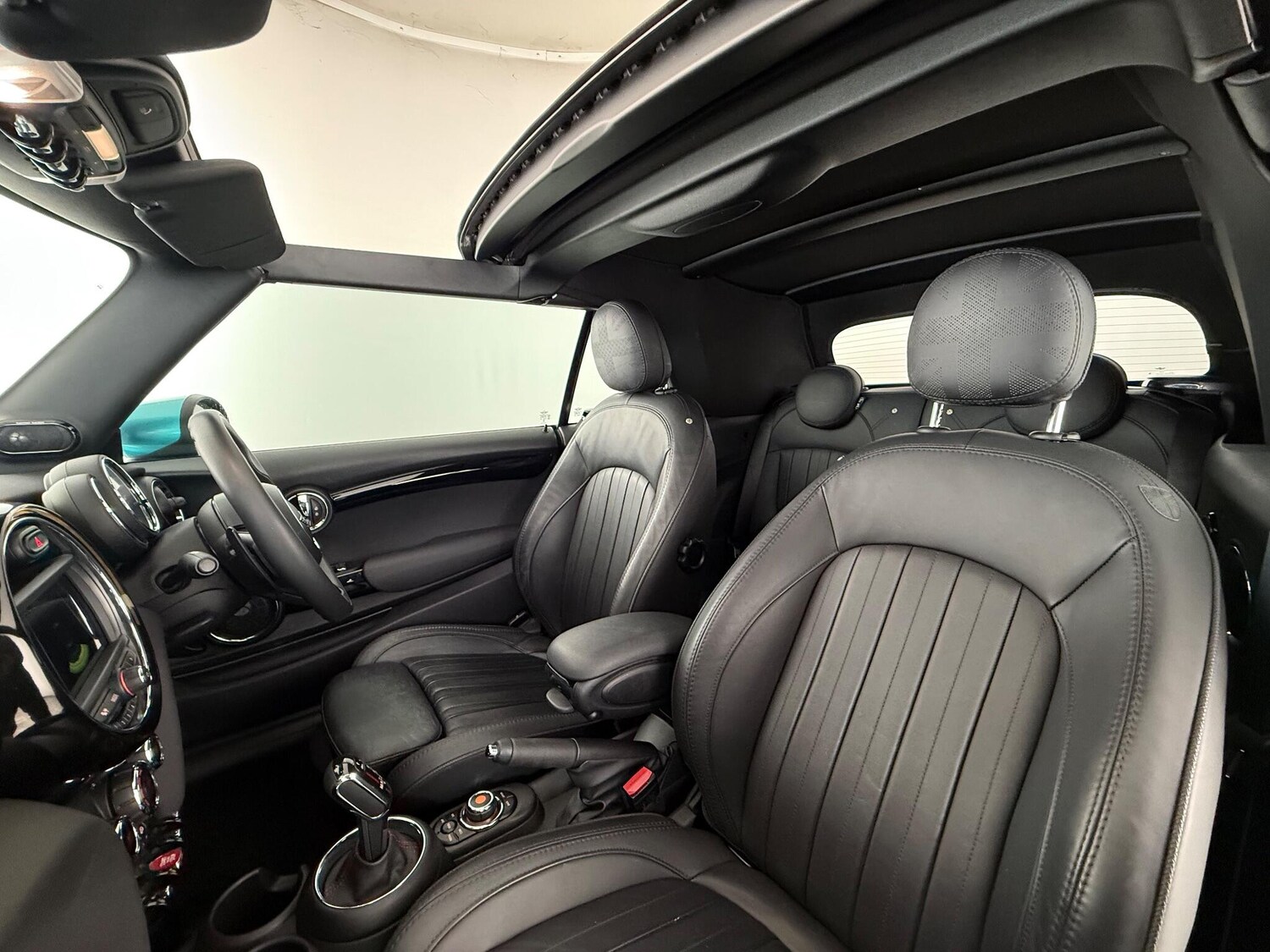 Used MINI Convertible 2020 for sale - 76620531: Photo 18