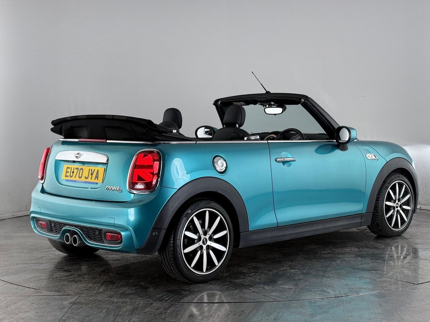 Used MINI Convertible 2020 for sale - 76620531: Photo 5
