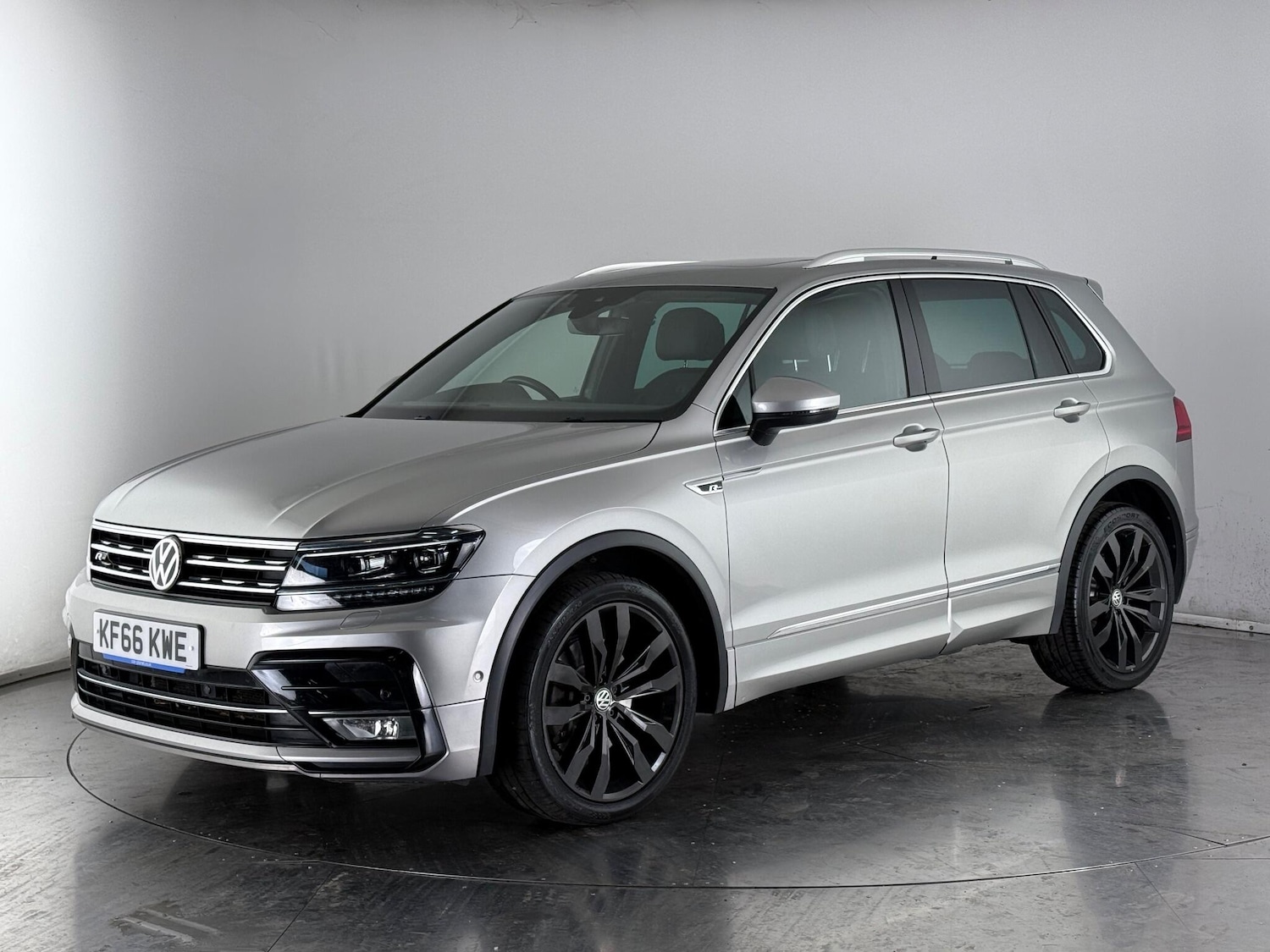 Used Volkswagen Tiguan 2016 for sale - 76467086: Photo 3