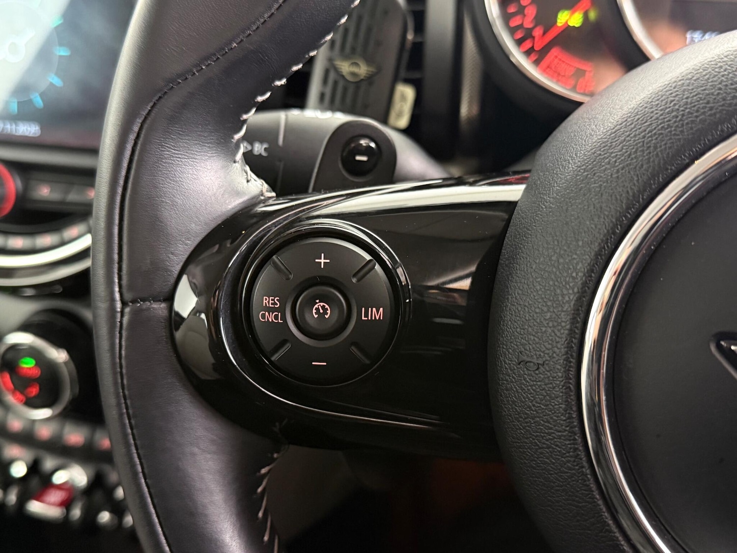 Used MINI Hatch 2019 for sale - 77183084: Photo 16
