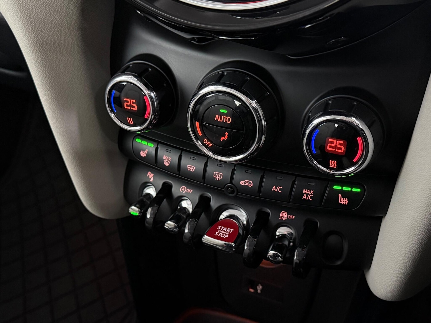 Used MINI Hatch 2019 for sale - 77183084: Photo 24