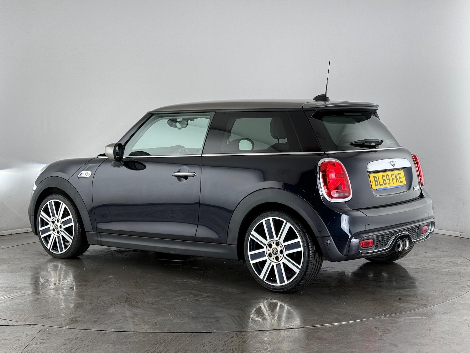 Used MINI Hatch 2019 for sale - 77183084: Photo 3