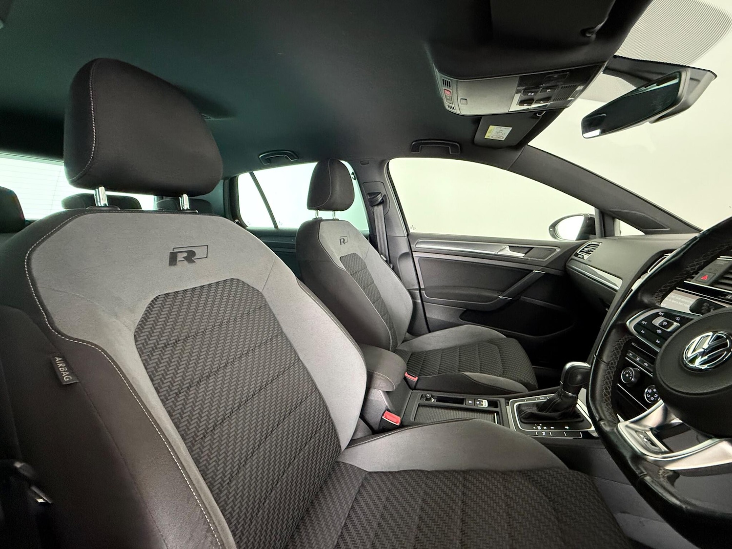 Used Volkswagen Golf 2019 for sale - 77794469: Photo 11