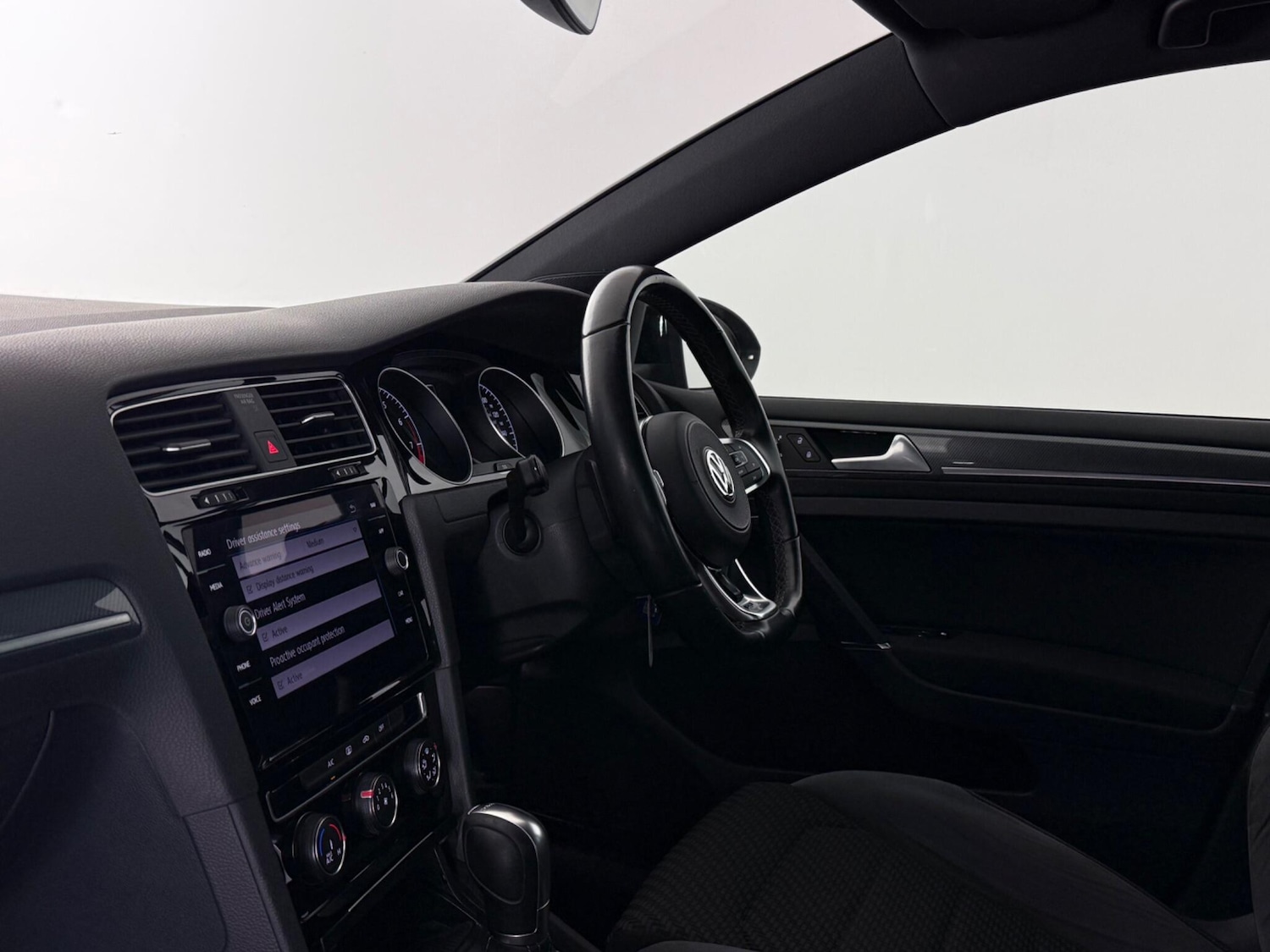 Used Volkswagen Golf 2019 for sale - 77794469: Photo 12