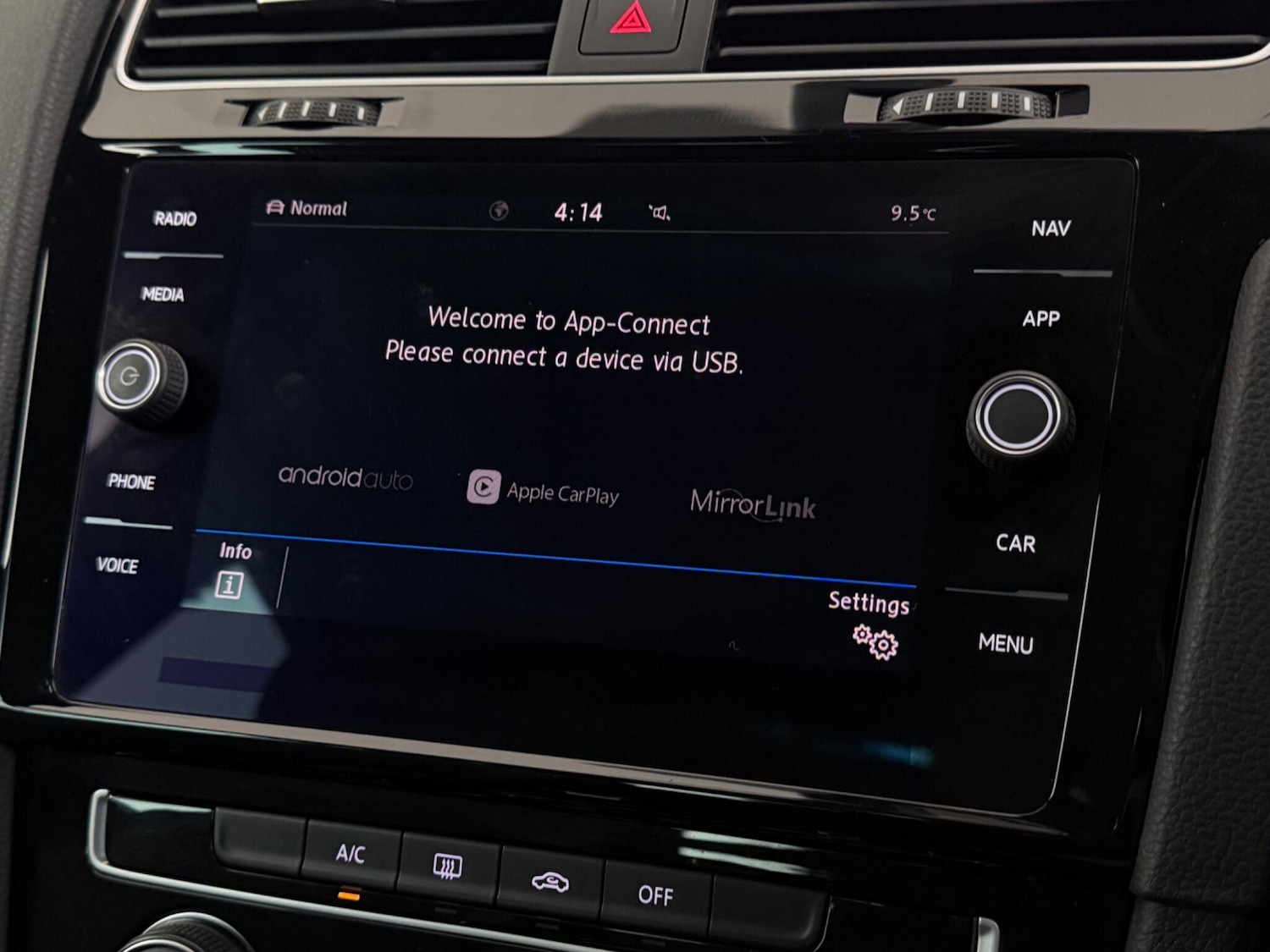 Used Volkswagen Golf 2019 for sale - 77794469: Photo 28