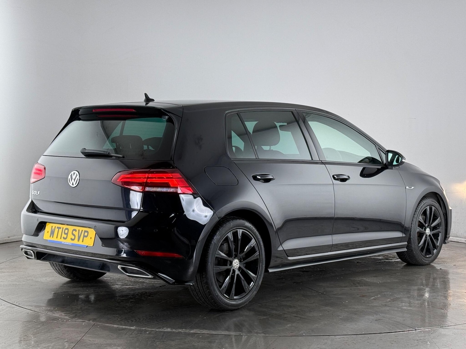Used Volkswagen Golf 2019 for sale - 77794469: Photo 4