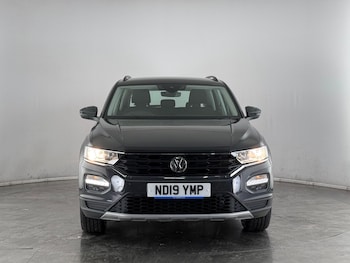 Used Volkswagen T-Roc 2019 for sale - 77259484: Photo