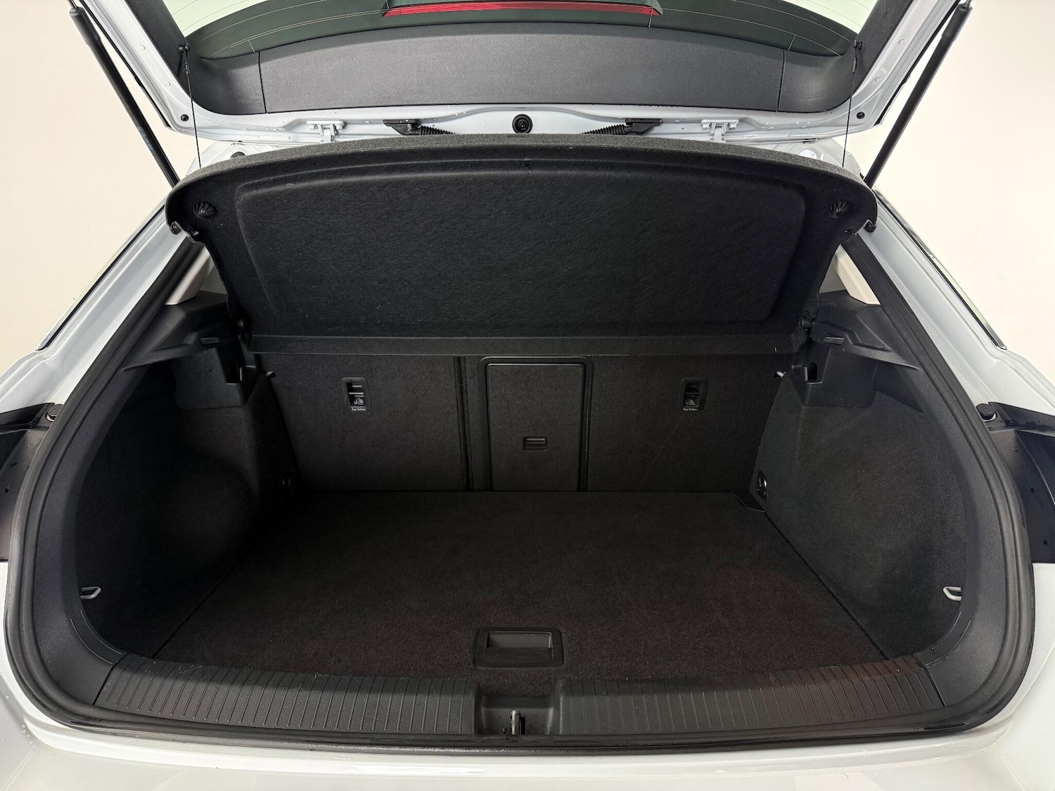 Used Volkswagen T-Roc 2018 for sale - 77243384: Photo 10