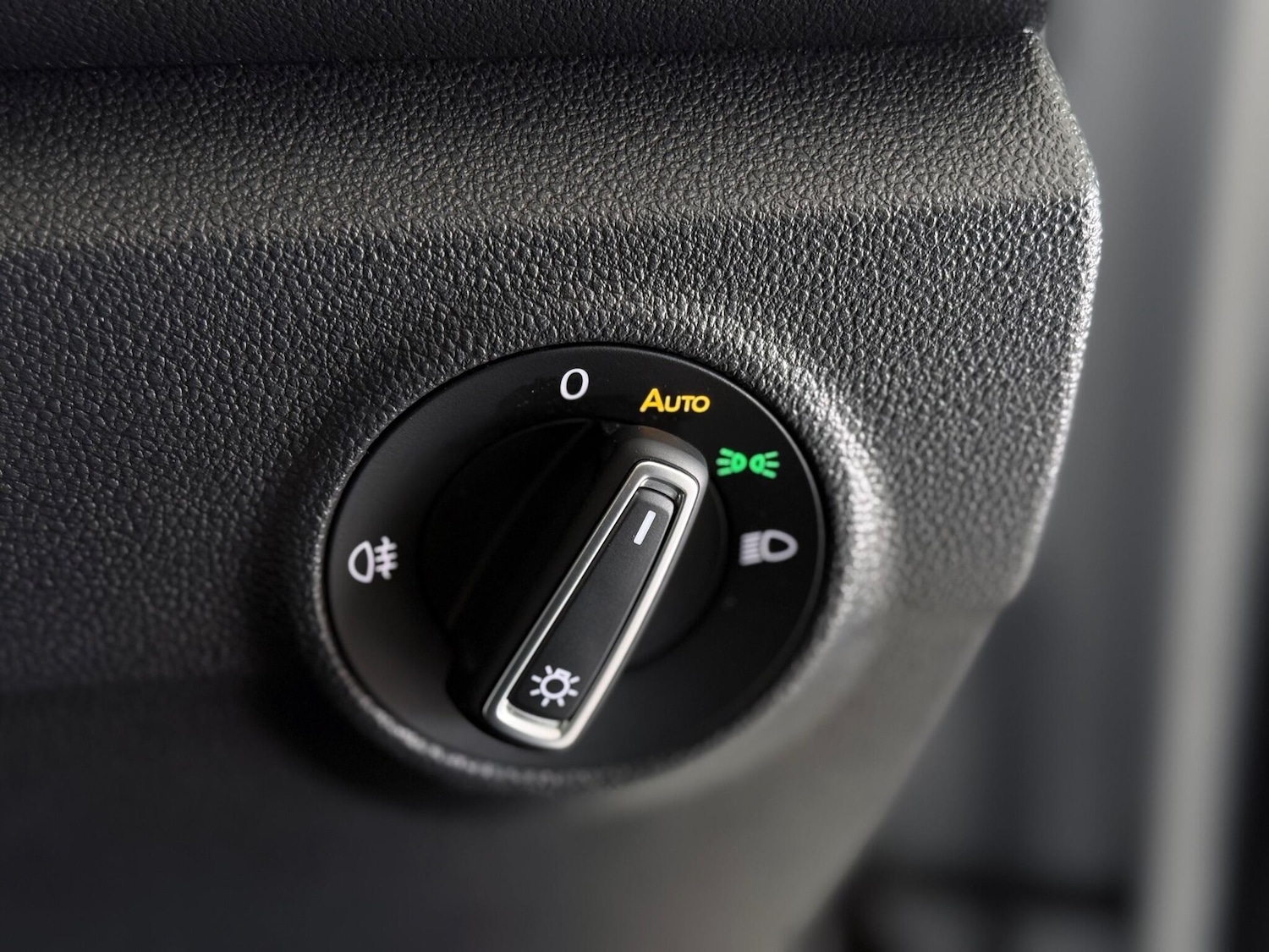 Used Volkswagen T-Roc 2018 for sale - 77243384: Photo 22