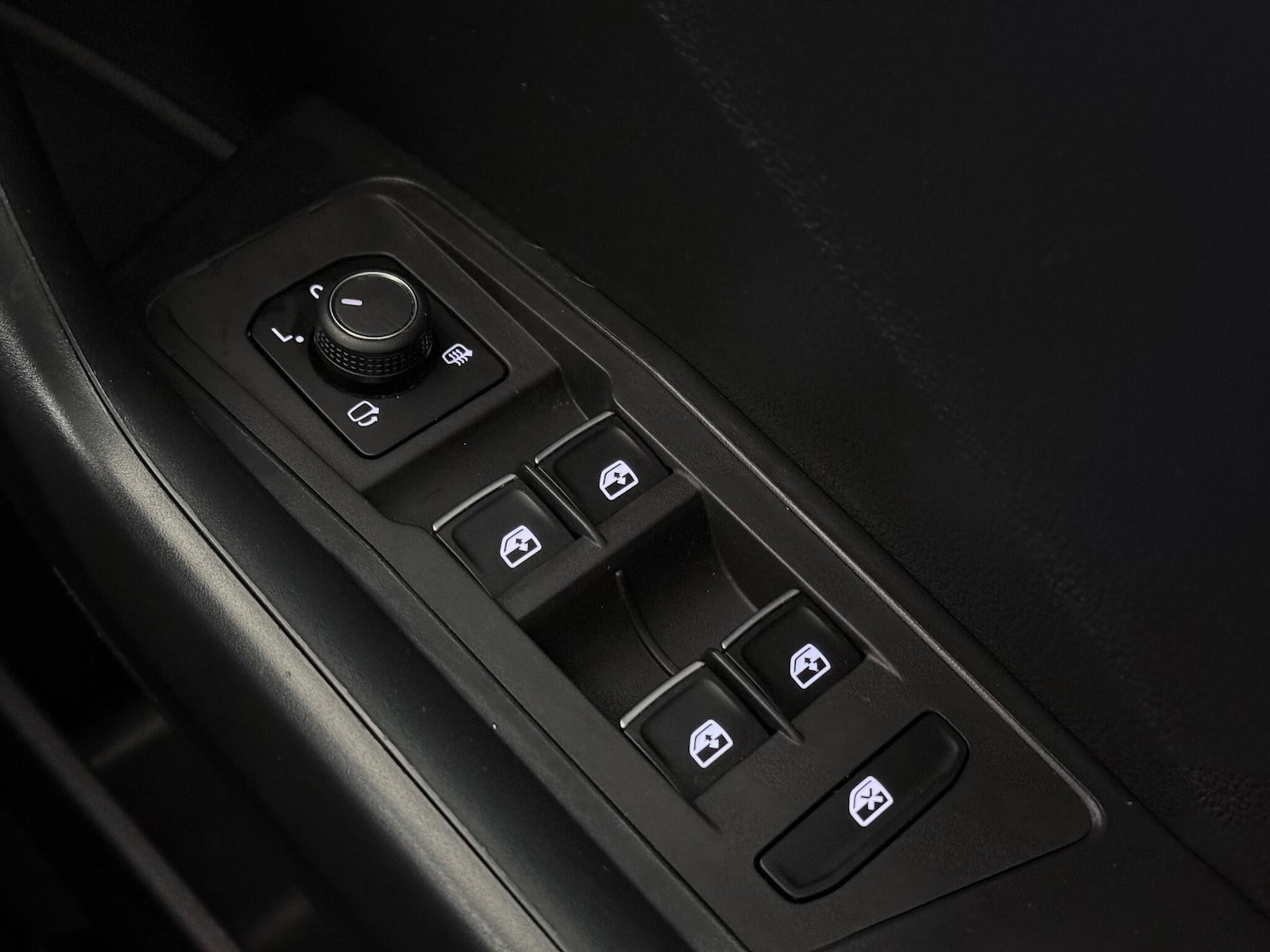 Used Volkswagen T-Roc 2018 for sale - 77243384: Photo 23