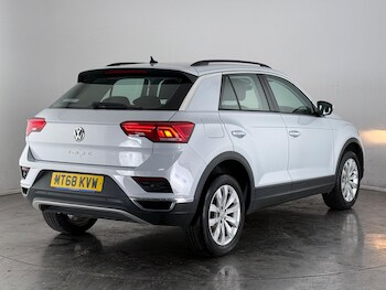 Used Volkswagen T-Roc 2018 for sale - 77243384: Photo