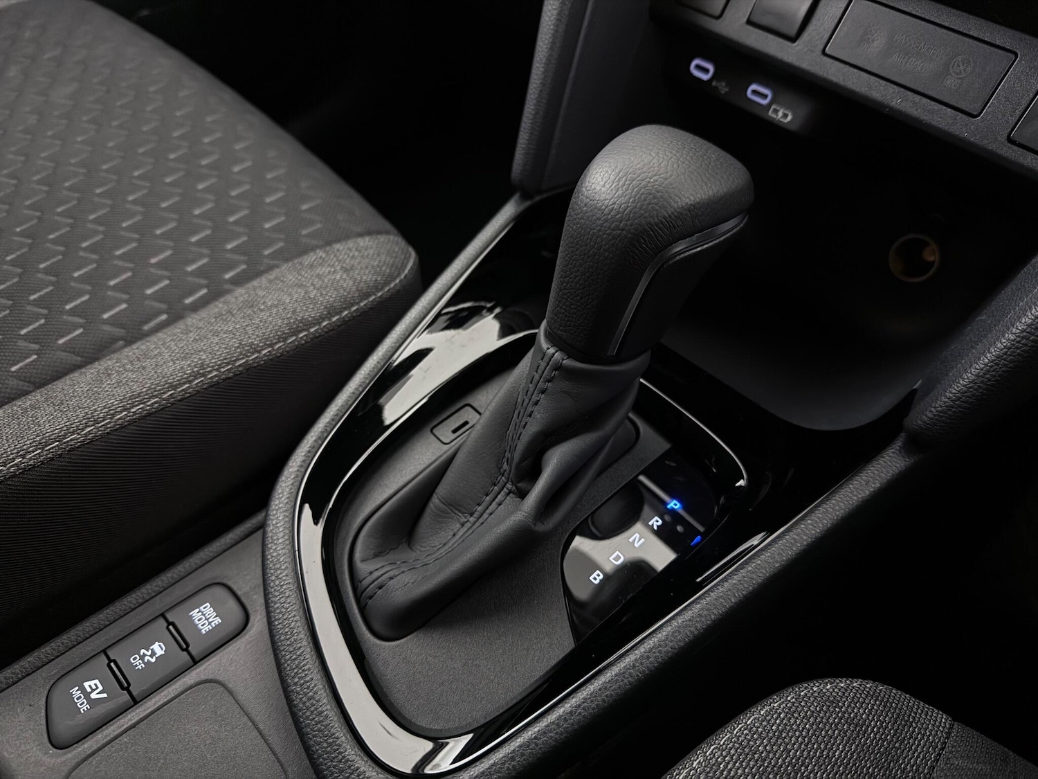 Used Toyota Yaris Cross 2024 for sale - 77222070: Photo 31