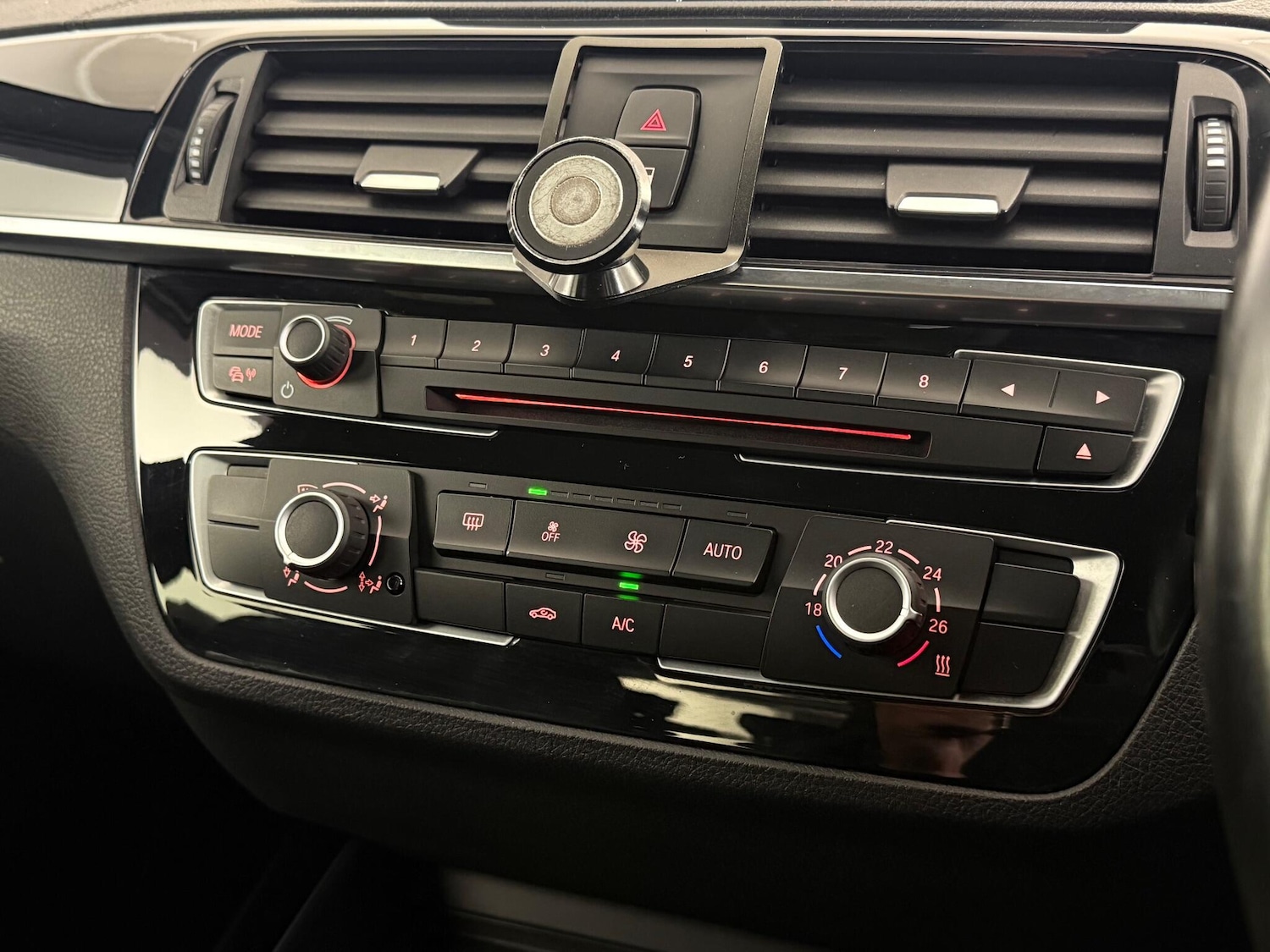 Used BMW 1 Series 2018 for sale - 77066851: Photo 33