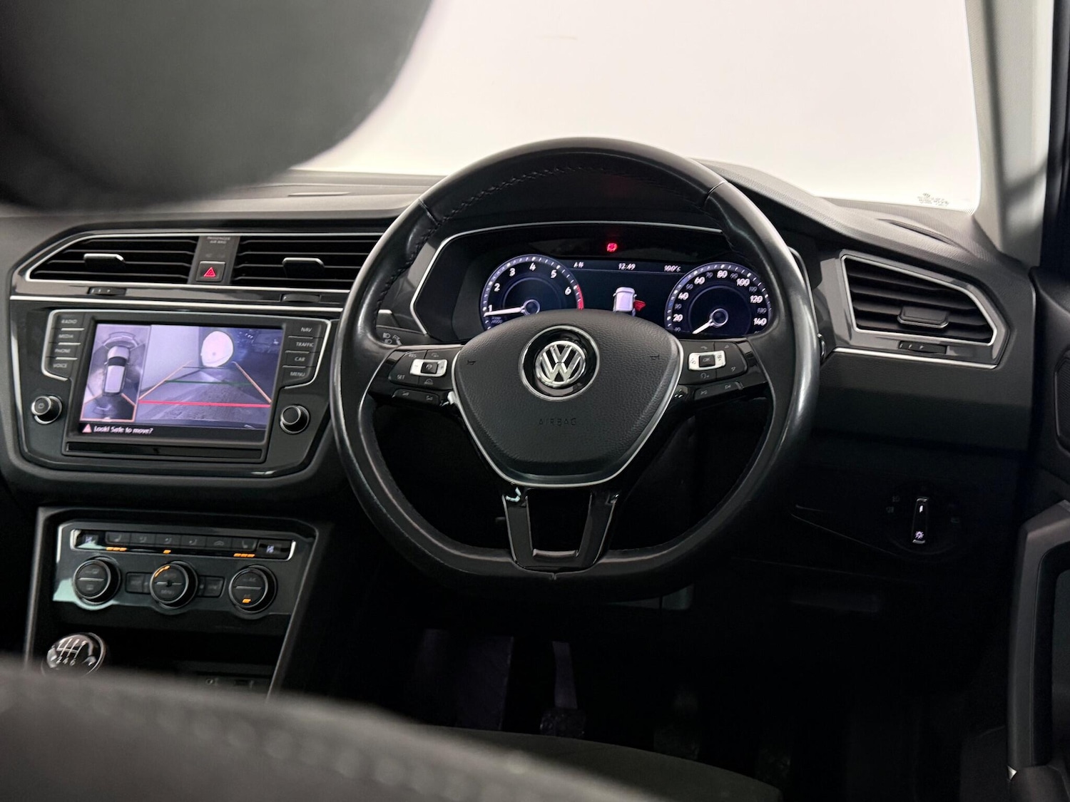 Used Volkswagen Tiguan 2017 for sale - 77260082: Photo 14