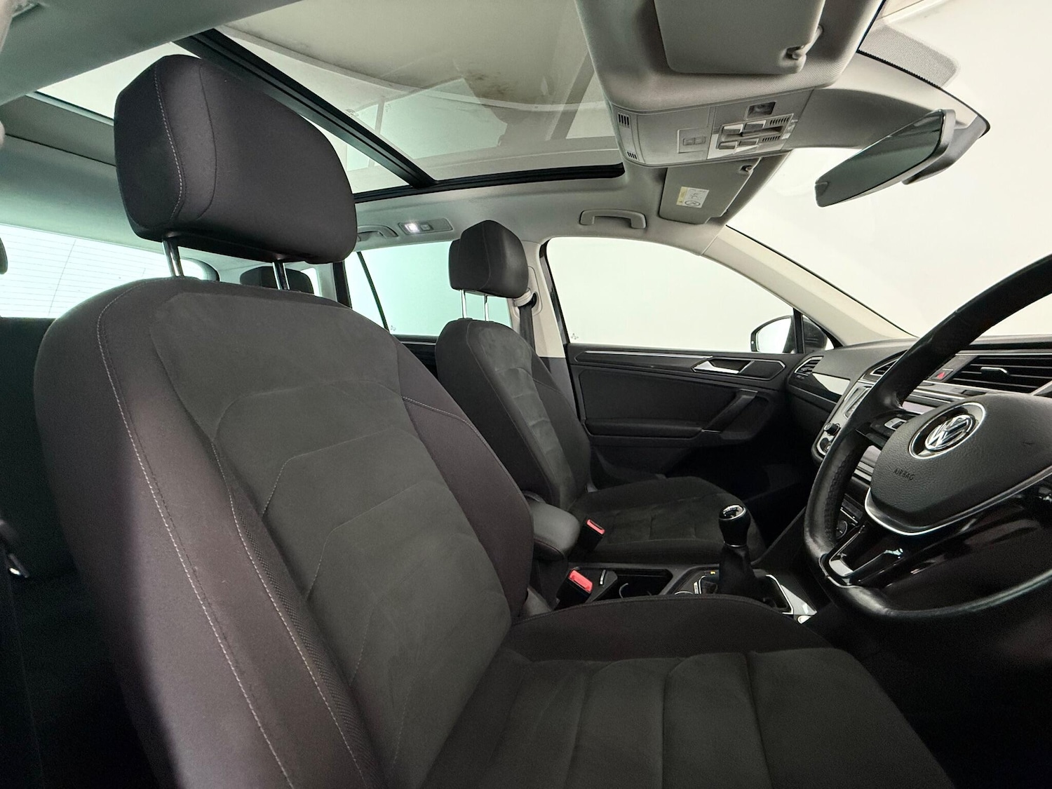 Used Volkswagen Tiguan 2017 for sale - 77260082: Photo 9