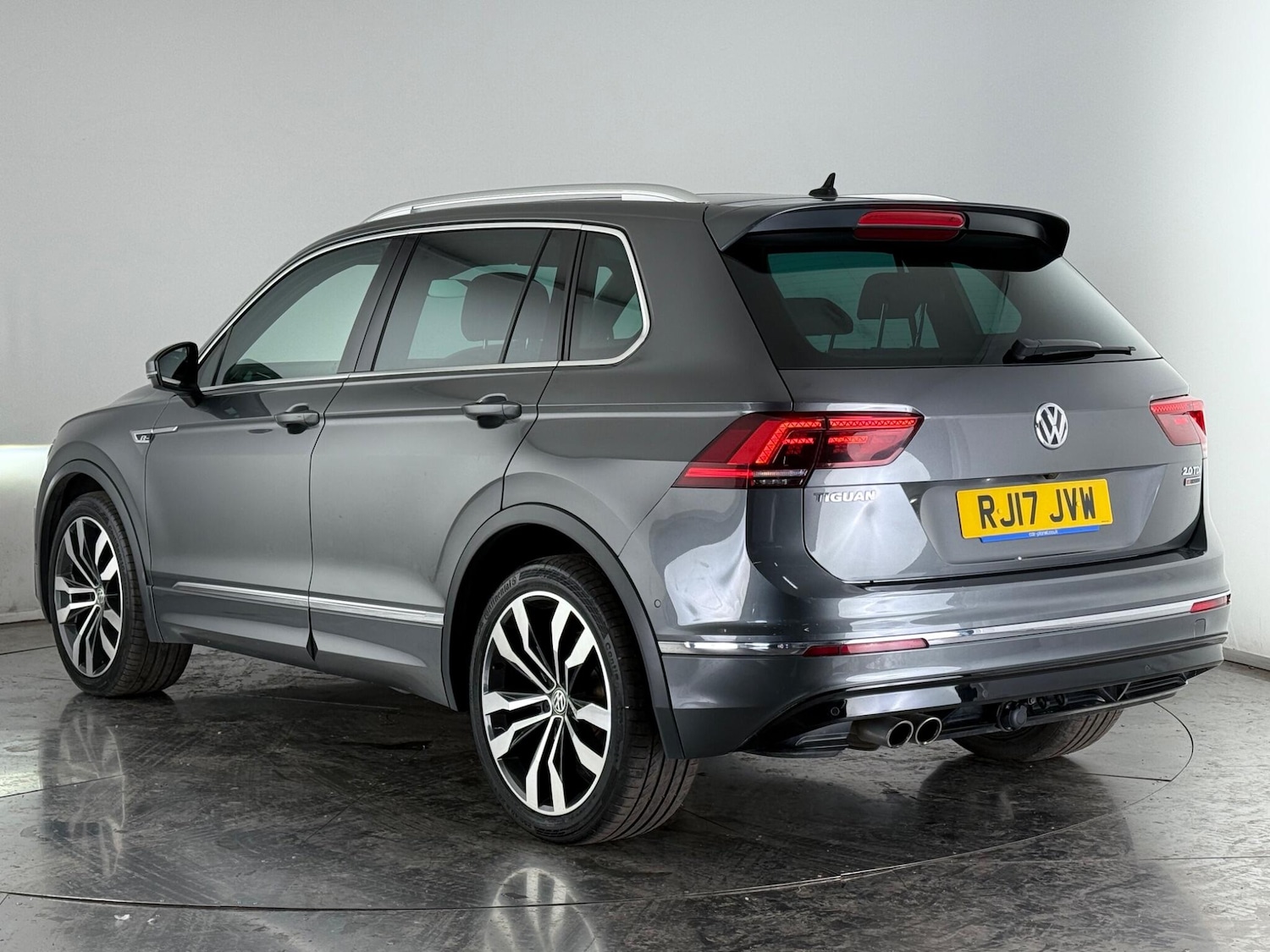 Used Volkswagen Tiguan 2017 for sale - 77182453: Photo 3