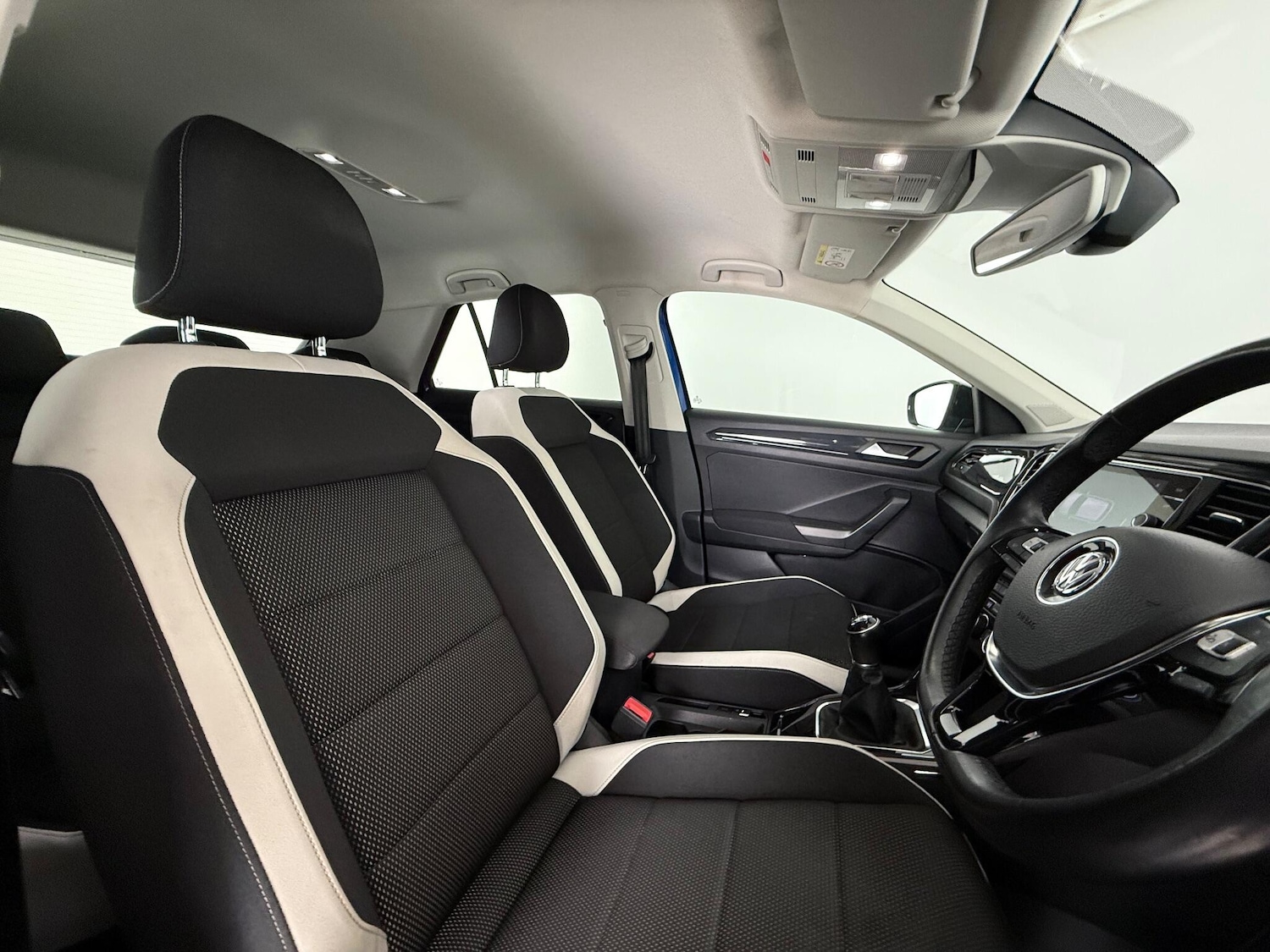 Used Volkswagen T-Roc 2018 for sale - 77280049: Photo 11