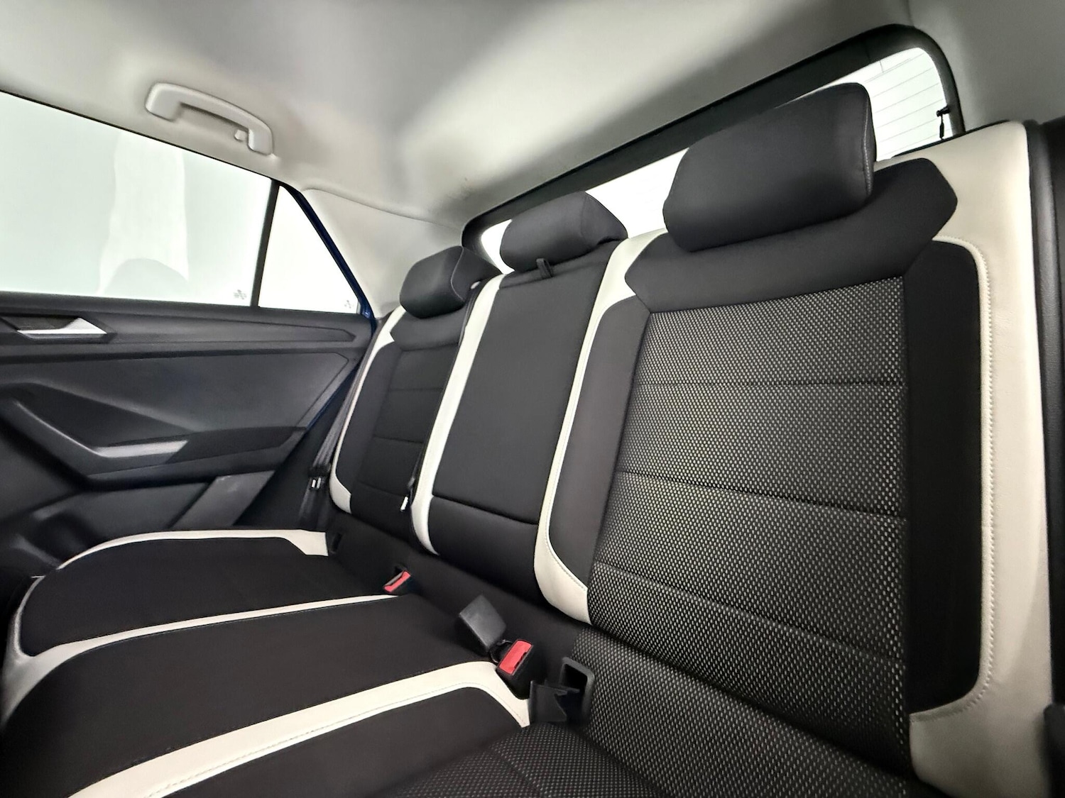 Used Volkswagen T-Roc 2018 for sale - 77280049: Photo 12