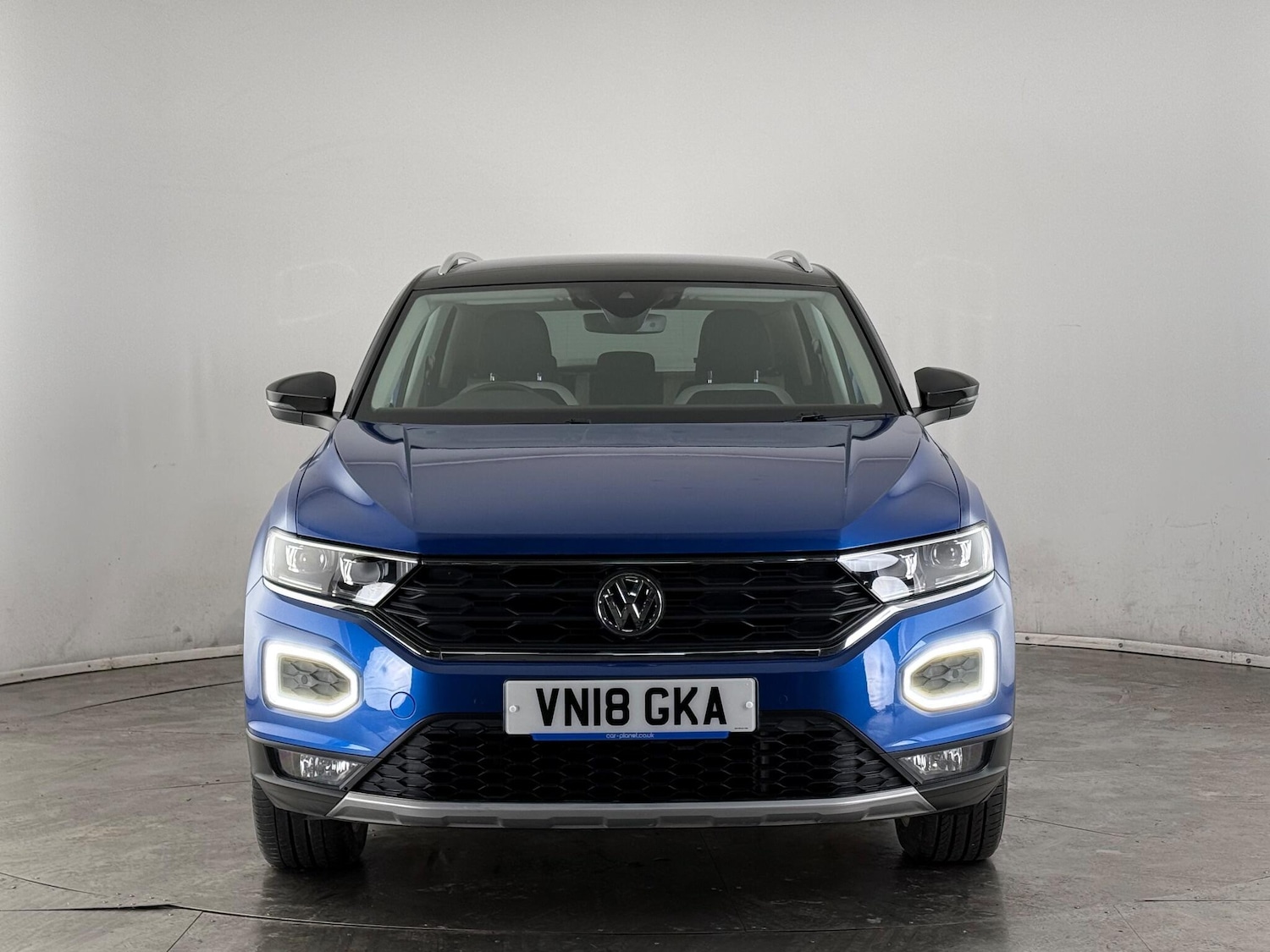 Used Volkswagen T-Roc 2018 for sale - 77280049: Photo 2