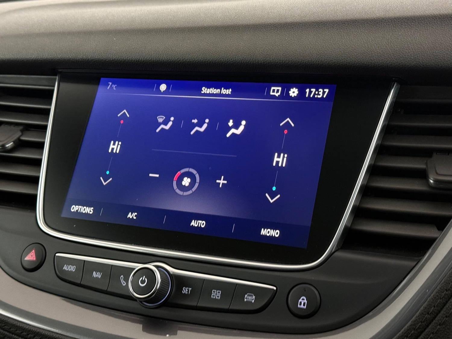 Used Vauxhall Grandland X 2018 for sale - 77222792: Photo 24