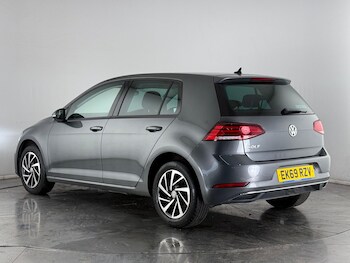 Used Volkswagen Golf 2019 for sale - 77684445: Photo