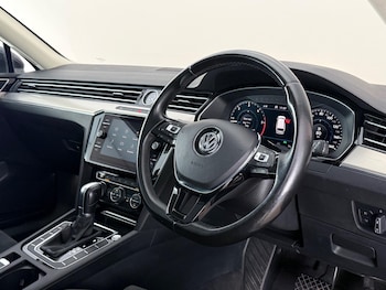 Used Volkswagen Passat 2018 for sale - 78966373: Photo