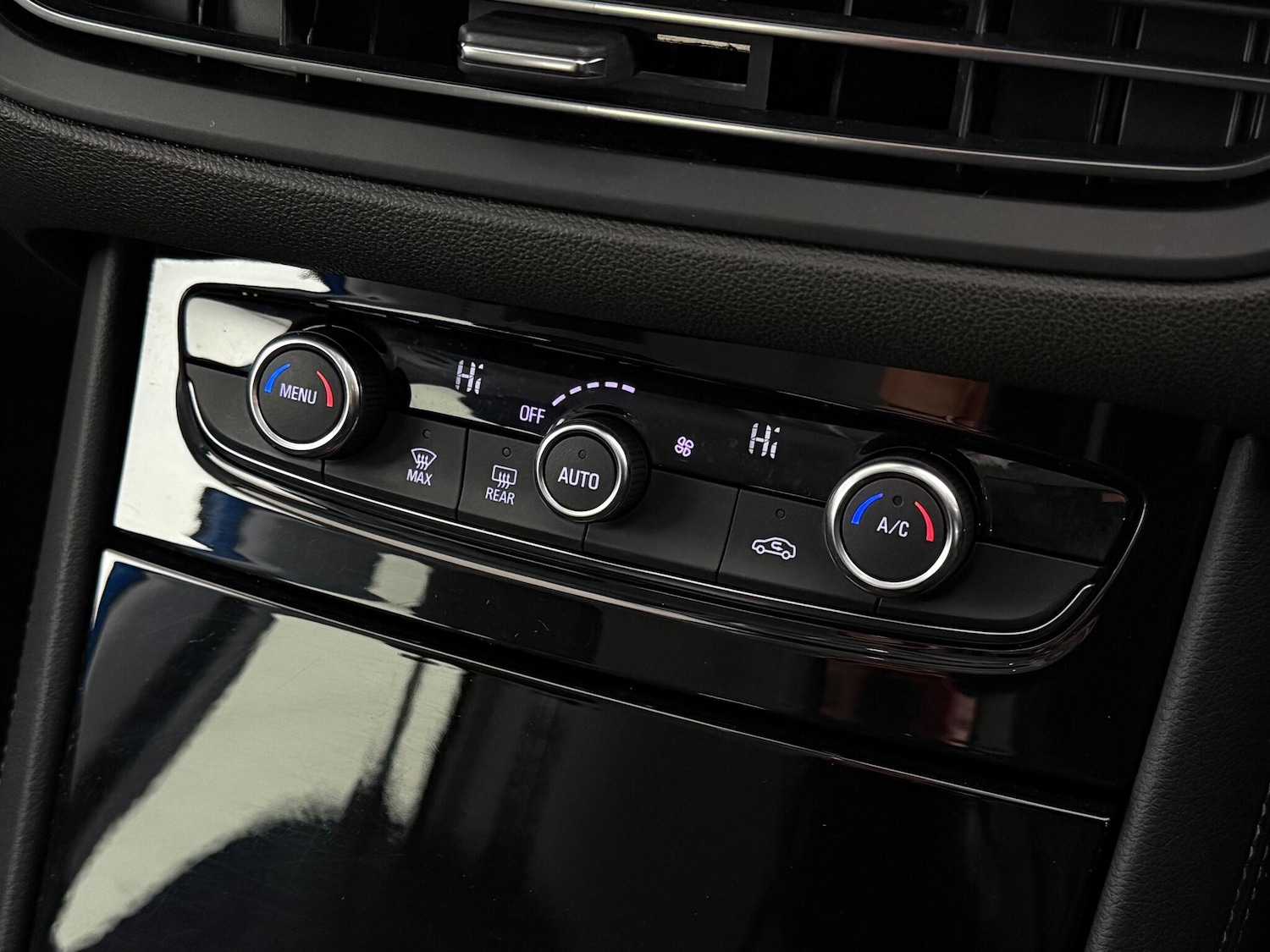 Used Vauxhall Grandland 2023 for sale - 76886091: Photo 42