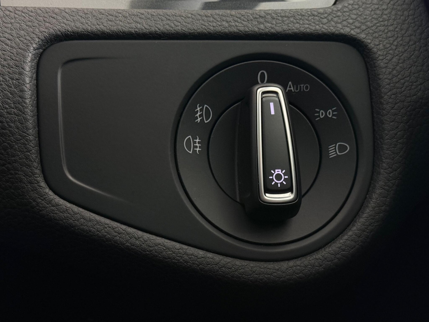 Used Volkswagen Golf 2019 for sale - 77575516: Photo 21