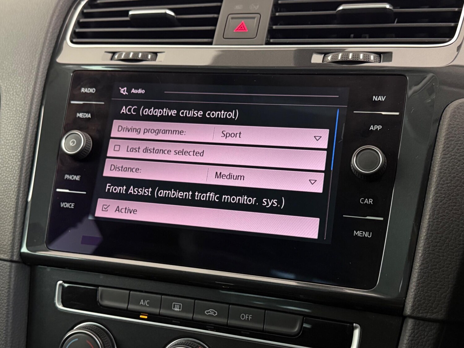 Used Volkswagen Golf 2019 for sale - 77575516: Photo 32