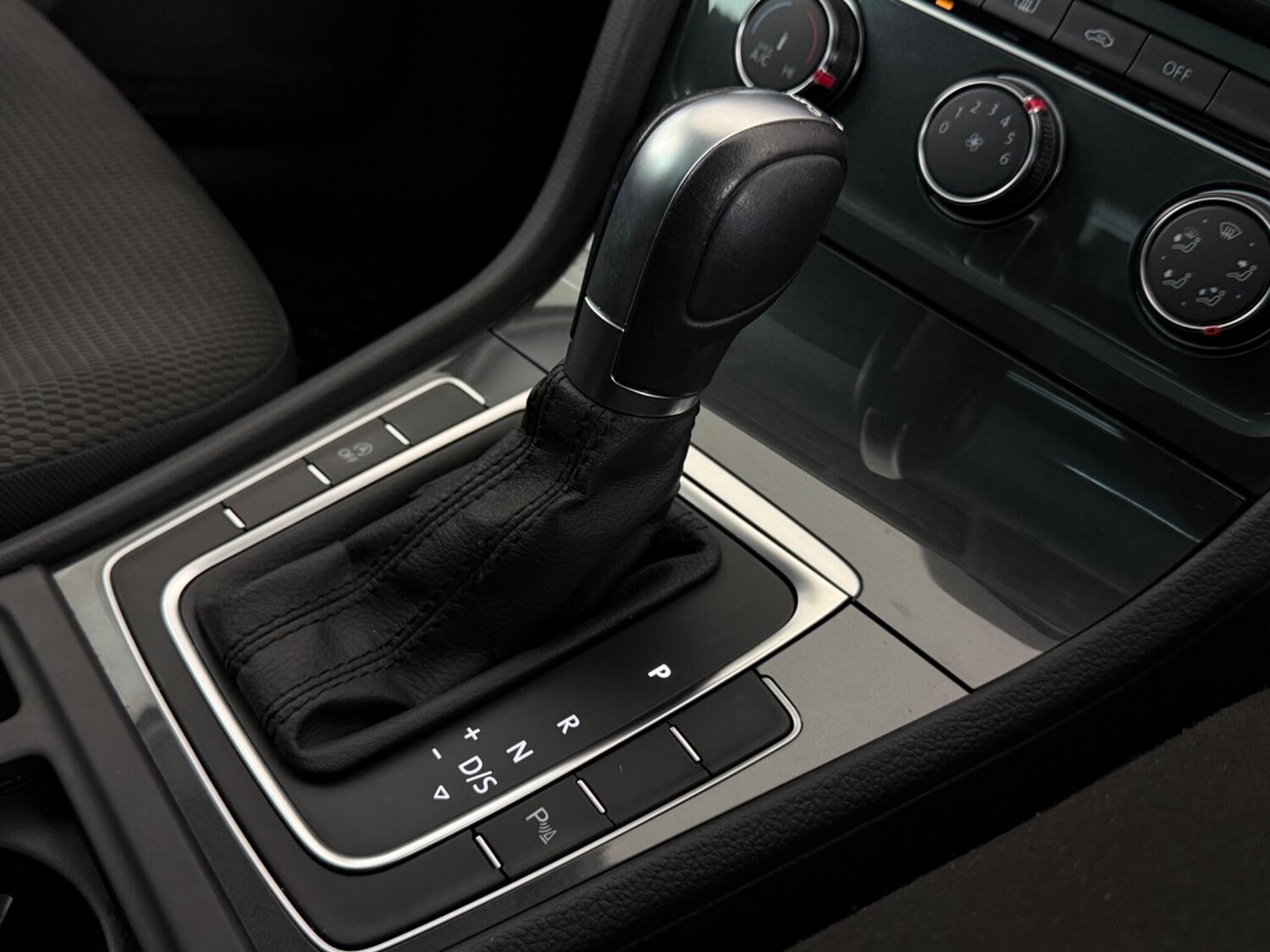 Used Volkswagen Golf 2019 for sale - 77575516: Photo 33