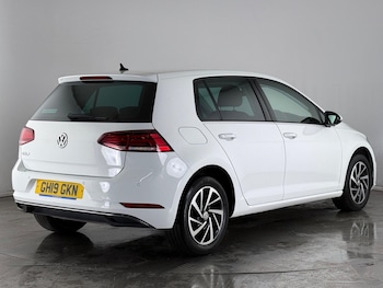 Used Volkswagen Golf 2019 for sale - 77575516: Photo