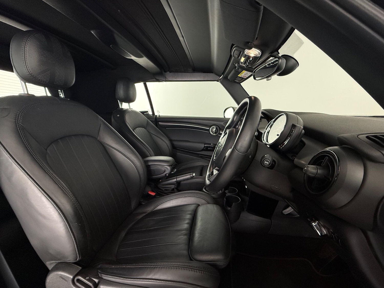 Used MINI Convertible 2021 for sale - 76466712: Photo 16