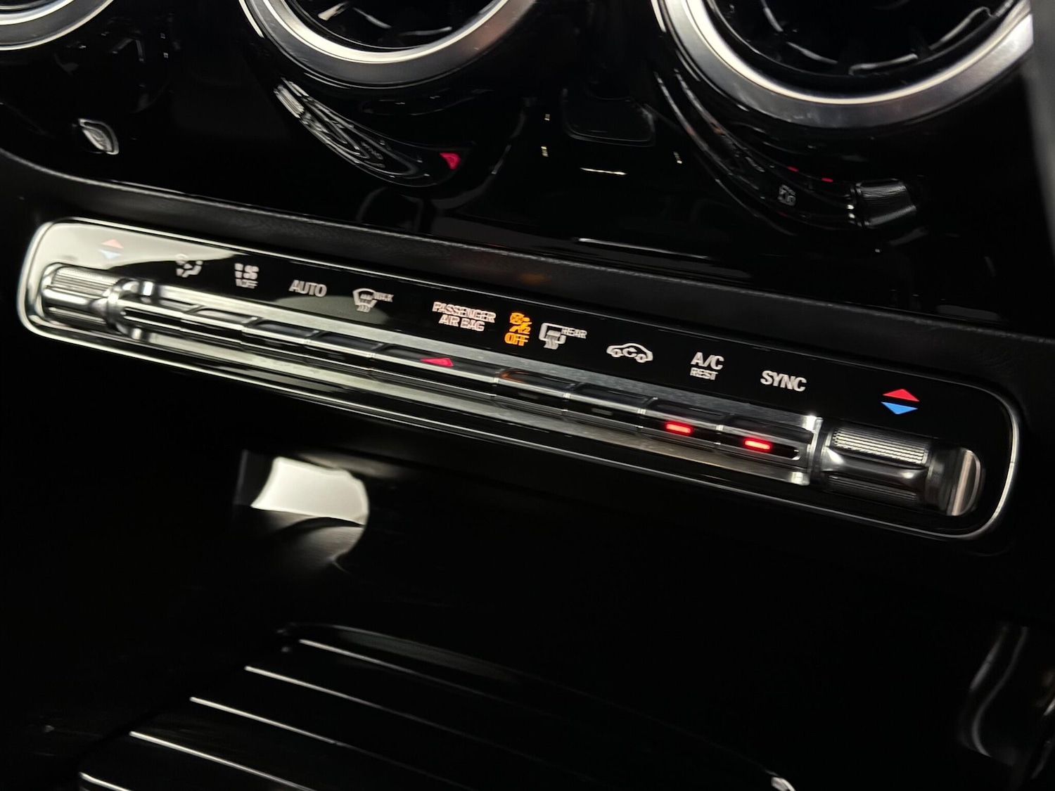 Used Mercedes-Benz CLA 2019 for sale - 77053990: Photo 38