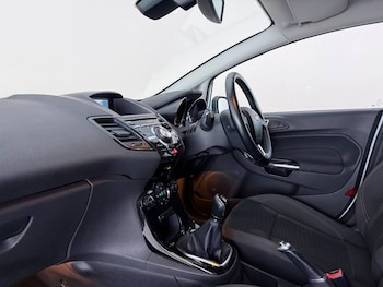 Used Ford Fiesta 2015 for sale - 79005219: Photo