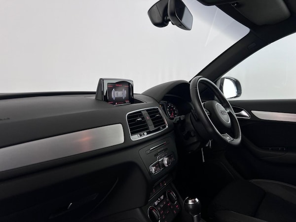 Used Audi Q3 2018 for sale - 76009970: Photo 16