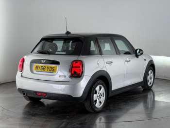 Used MINI Hatch 2019 for sale - 74930689: Photo