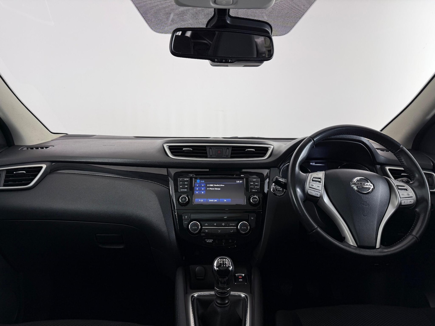 Used Nissan Qashqai 2017 for sale - 77490547: Photo 15