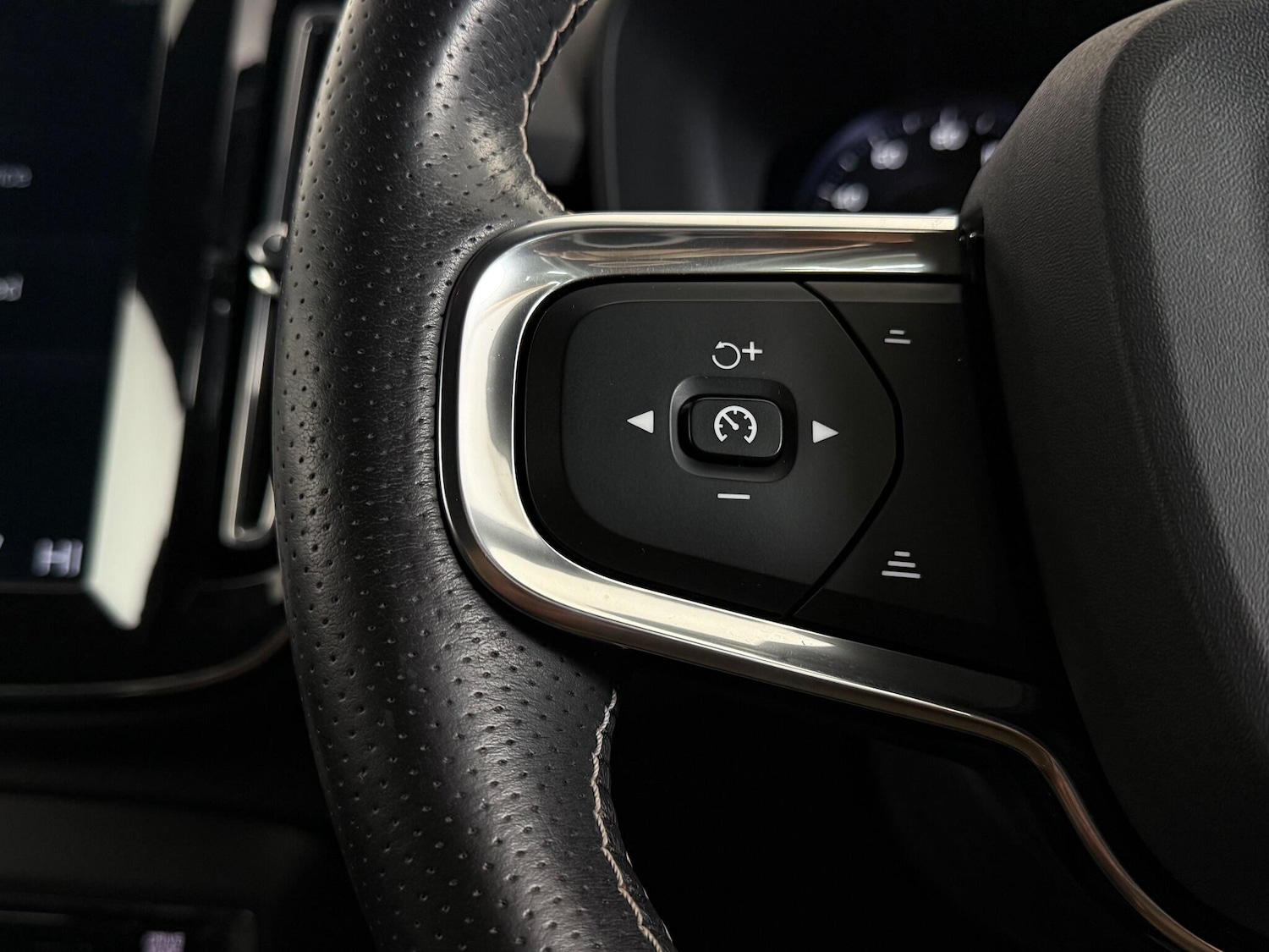 Used Volvo XC40 2020 for sale - 77292191: Photo 17