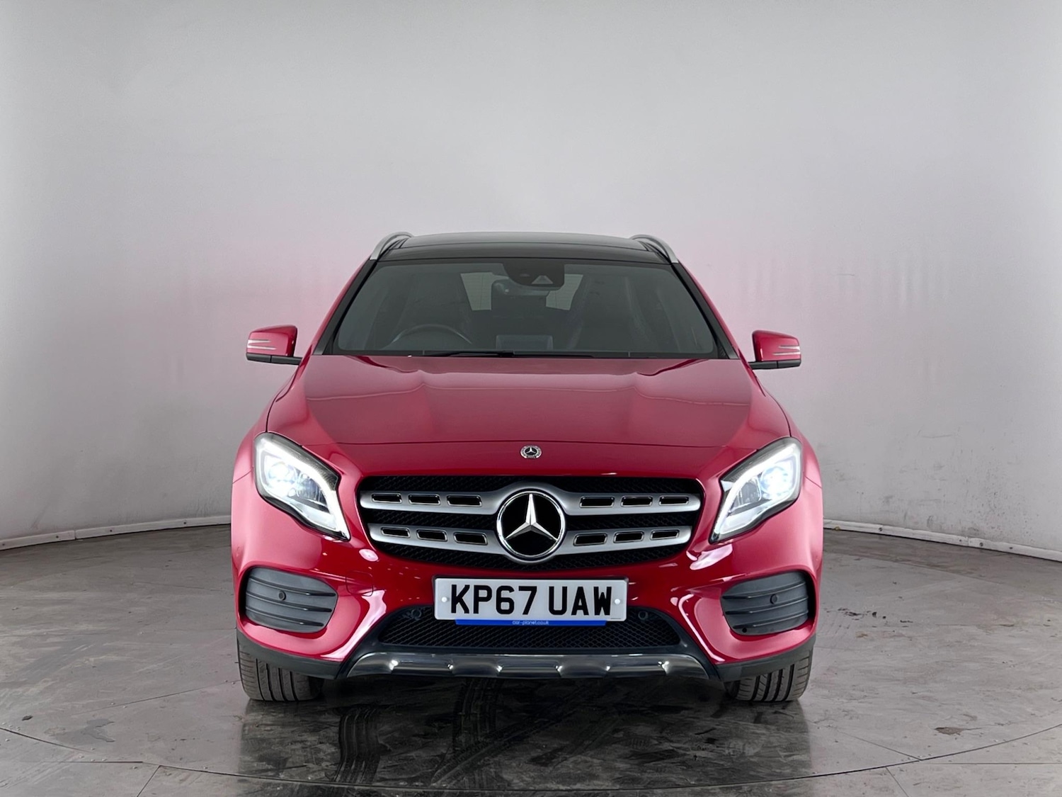Used Mercedes-Benz GLA 2017 for sale - 77217124: Photo 2