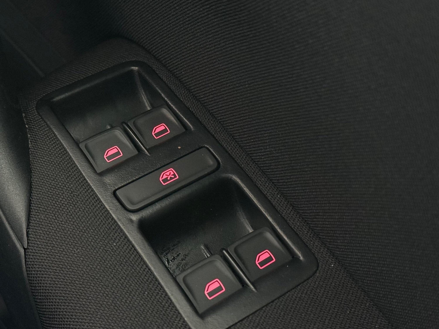 Used Volkswagen Polo 2017 for sale - 76467382: Photo 27