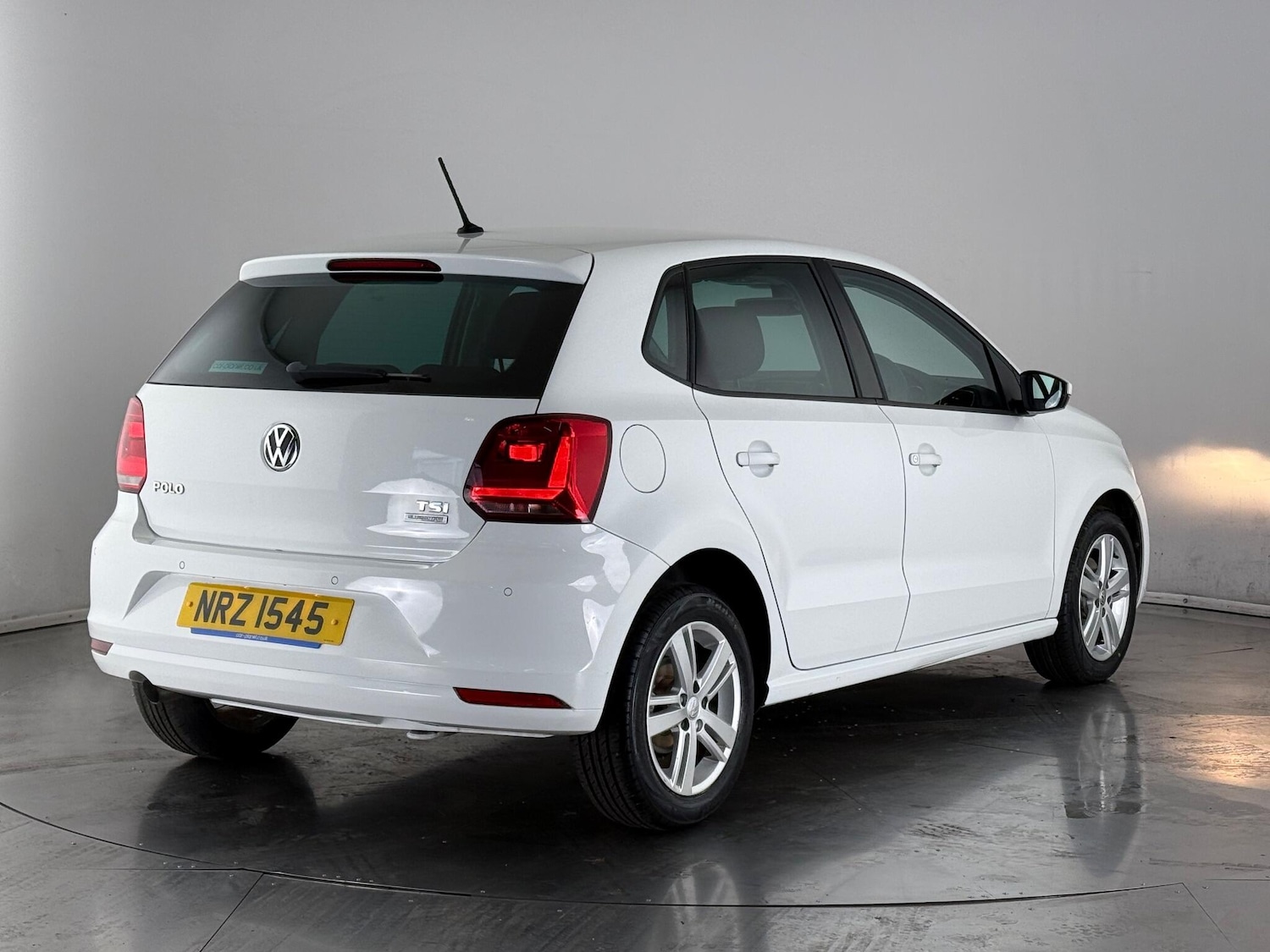Used Volkswagen Polo 2017 for sale - 76467382: Photo 5