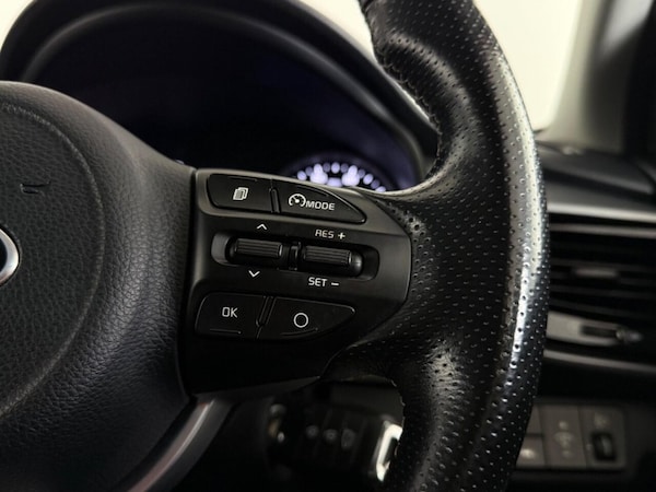 Used Kia Stonic 2019 for sale - 75703517: Photo 27